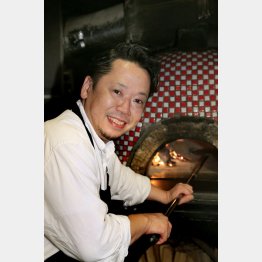 「メリプリンチペッサ 渋谷店」の江口慶さん（Ｃ）日刊ゲンダイ