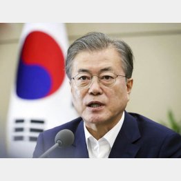 安倍首相にとっては「隣人」じゃない（日本の輸出規制強化について発言する韓国の文在寅大統領）／（韓国大統領府提供・共同）
