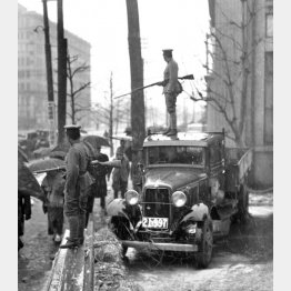 ２・２６事件の際、田村町付近で警備する鎮圧部隊（Ｃ）共同通信社