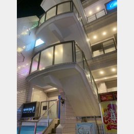 「中野のぱわすぽ」はこのビルの地下（Ｃ）日刊ゲンダイ