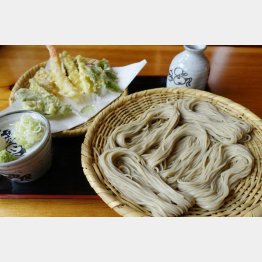 この味は戸隠だけ（Ｃ）日刊ゲンダイ