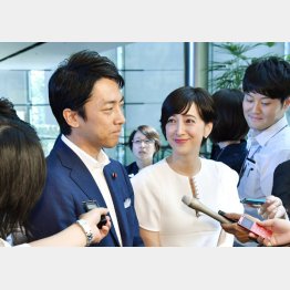 報道陣は“寝耳に水”だった（Ｃ）共同通信社