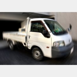 回収業者を装いやってくる