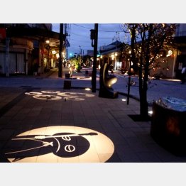 あやしい影絵（Ｃ）日刊ゲンダイ