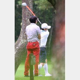夏休みはゴルフ三昧（安倍首相）／（Ｃ）日刊ゲンダイ
