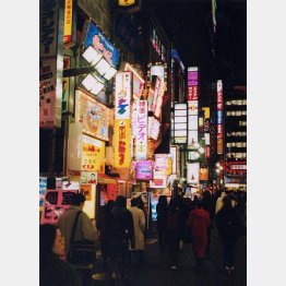 80年代の頃の新宿歌舞伎町（Ｃ）日刊ゲンダイ