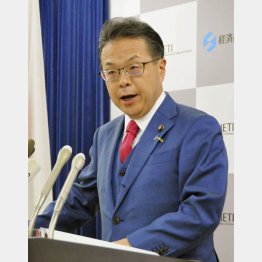 制裁と発動（世耕経産相）／（Ｃ）日刊ゲンダイ