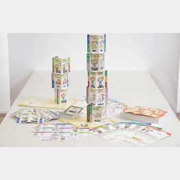 ゲーム「ウツ会議」。メタ認知の達人が次々に作る人材研修ツール（提供写真）