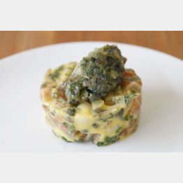 合う酒＝微発泡の白ワイン（Ｃ）日刊ゲンダイ