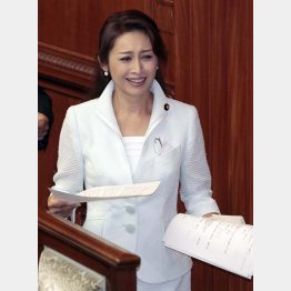 ヨイショが奉功（三原じゅん子参議院議員）／（Ｃ）日刊ゲンダイ