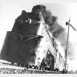 大連－新京（長春）間開通で登場した満鉄特急「あじあ」号。同区間約７００キロを８時間半で結び、颯爽と満州の荒野を駆け抜けた（１９３４年１１月１日）　／（Ｃ）共同通信社