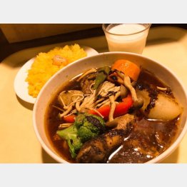 とり野菜スープカリィ（Ｃ）日刊ゲンダイ