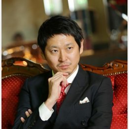 手塚マキさん（Ｃ）日刊ゲンダイ