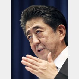 国民の命も安全も軽んじる（安倍首相）／（代表撮影）