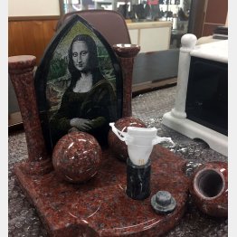 コレなら近くに置ける（Ｃ）日刊ゲンダイ