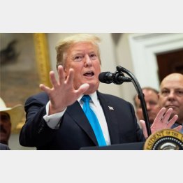 強硬的な姿勢を強めるトランプ米大統領（ＵＰＩ＝共同）