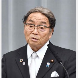 「島の大スター」北村地方創生相だが…（Ｃ）共同通信社