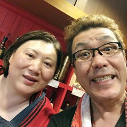 内モンゴル出身のＢＡＯさんと（提供写真）