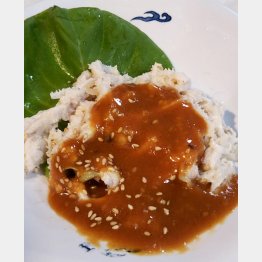 焼き物が来るまではセンマイ刺しで一杯（提供写真）