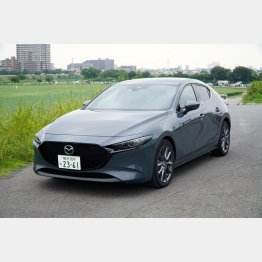 かつてアクセラと呼ばれていたモデル（写真）小沢コージ