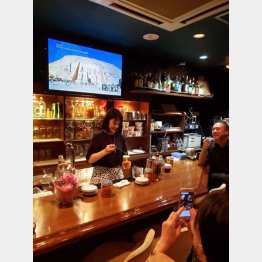 銀座のクラブで一日ママを自ら企画。メディア関係者も訪れる（提供写真）