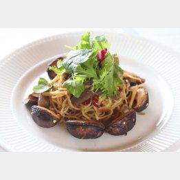 合う酒＝ビール（Ｃ）日刊ゲンダイ