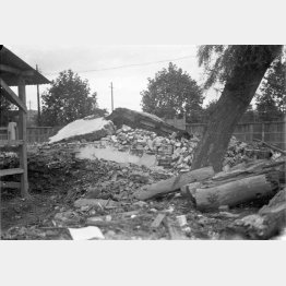 甘粕正彦憲兵大尉らに殺された大杉栄、伊藤野枝、橘宗一の遺体が棄てられた憲兵隊内の古井戸（大正12年）／（Ｃ）共同通信社