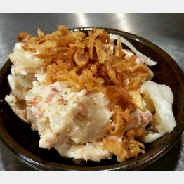 ポテサラの卵は燻製で香りがいい（Ｃ）日刊ゲンダイ