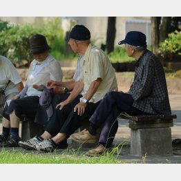 健康には個人差があるのに、なぜ「人生100年時代」などと言い切れるのか（Ｃ）日刊ゲンダイ