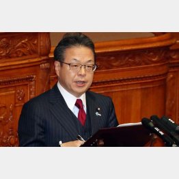 ８日の参院本会議では、安倍首相をヨイショしまくり（Ｃ）日刊ゲンダイ