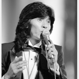 第９回日本歌謡大賞で歌う西城秀樹さん＝１９７８（昭和５３）年（Ｃ）共同通信社