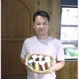 「旬の時季にこだわって作る無添加ジャムをどうぞ」と川良さん（提供写真）