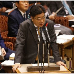 加藤厚労相（Ｃ）日刊ゲンダイ