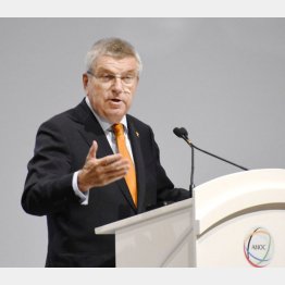 ANOC総会でスピーチするIOCのバッハ会長（Ｃ）共同通信社