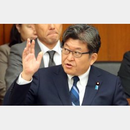 萩生田文科相も大臣に居座ったまま（Ｃ）日刊ゲンダイ