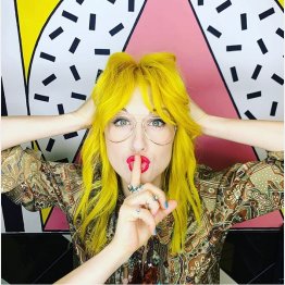 （「ノット・アナザー・サロン」のインスタグラムから）