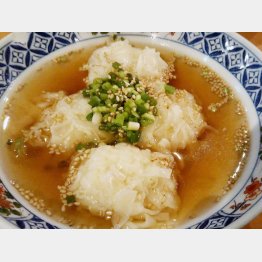 「カニシューマイ」はスープにつかってあっさり（Ｃ）日刊ゲンダイ