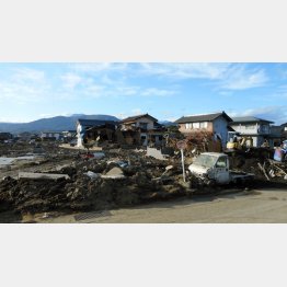 まだ泥が至るところに（長野市長沼地域）／（Ｃ）日刊ゲンダイ