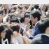 18年の「花見会」でも支持者と大ハシャギ（Ｃ）日刊ゲンダイ