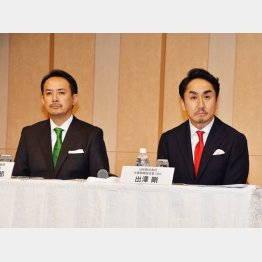 Zホールディングス（ヤフー）の川辺社長（左）とLINEの出沢社長（Ｃ）日刊ゲンダイ