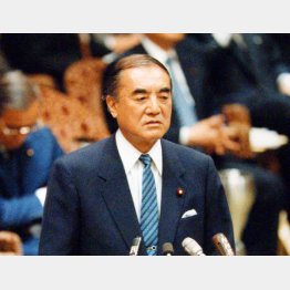 現職総理だった８６年２月に国会で追及された（Ｃ）日刊ゲンダイ