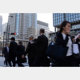 懐は寒い…（Ｃ）日刊ゲンダイ