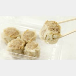 ボリューム満点（過門香の「シュウマイ」）／（Ｃ）日刊ゲンダイ