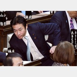 たたくほどホコリが出てくる（秋元司衆院議員）／（Ｃ）共同通信社