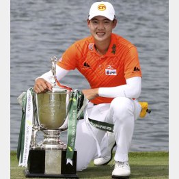 SMBCシンガポールオープンで優勝したジャズ・ジェーンワタナノンド（Ｃ）共同通信社