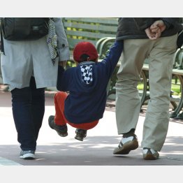 子供のためにも…（Ｃ）日刊ゲンダイ