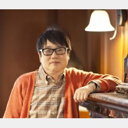 鉄道ファンとして知られる俳優の六角精児さん（Ｃ）日刊ゲンダイ