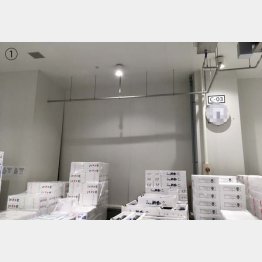 ①「C-03」の柱の左側の壁は奥に引っ込んでいる（市場関係者提供)