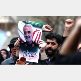 ソレイマニ司令官は国民的英雄だった（Ｃ）ロイター／WANA (West Asia News Agency)　