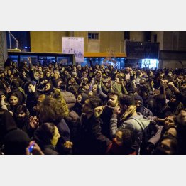 イラン国内での反政府デモ（11日）／（Ｃ）ロイター／Abaca Press